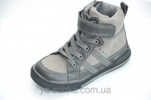 Демисезонные ботинки для мальчиков "Apawwa"