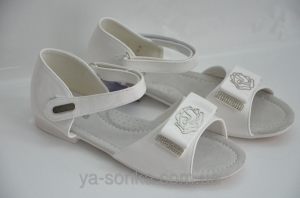 Сандалии для девочки