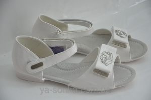 Сандалии для девочки