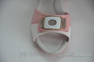 Сандалии для девочки