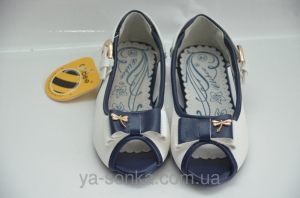 Туфлі-босоніжки для дівчинки