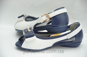 Туфлі-босоніжки для дівчинки