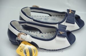 Туфлі-босоніжки для дівчинки