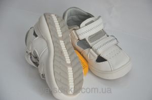 Туфли-сандалии для мальчика