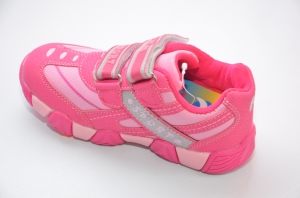 Кроссовки для девочки