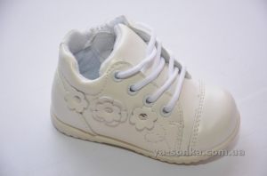 Ботинки для маленькой девочки