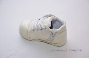 Ботинки для маленькой девочки