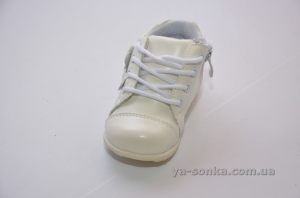 Ботинки для маленькой девочки