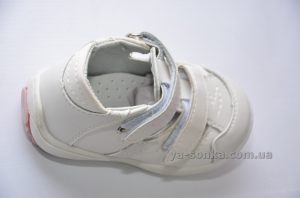 Туфли-сандалии для ребенка