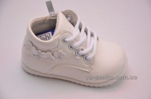 Ботинки для маленькой девочки