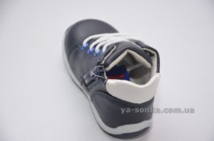 Ботинки для маленького мальчика