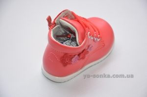 Ботинки для маленькой девочки