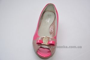 Открытые туфли для девочки