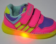 Светящиеся кроссовки для девочки