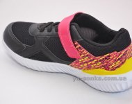 Кросівки для дівчат