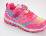 Кросівки для дівчат