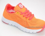 Кроссовки для девочки