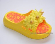 Шльопанці для дівчаток