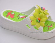 Шльопанці для дівчаток