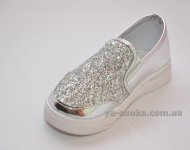 Туфлі - мокасини для дівчинки