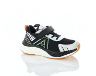 Привлекательные кроссовки для детей