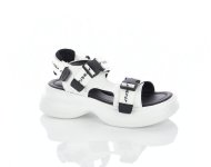 Босоножки с пряжками девочкам