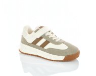 Светлые кроссовки для детей