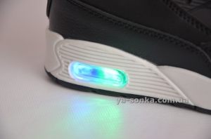 Ботинки-кроссовки с подсветкой