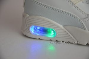 Ботинки-кроссовки с подсветкой