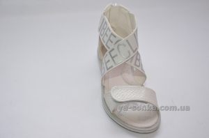 Сандалии для девочки
