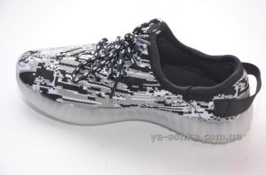 Кроссовки с подсветкой для  мальчика.