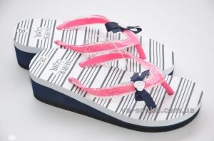 Сланцы для девочек.