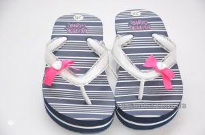 Сланцы для девочек.