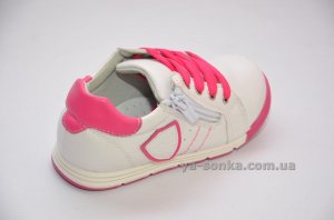 Спортивные туфли для девочки