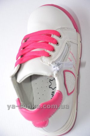 Спортивные туфли для девочки