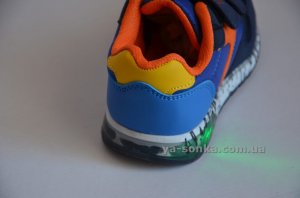 Кроссовки с подсветкой для мальчика