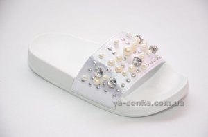 Модные шлепки для девочек
