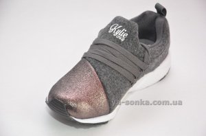 Кроссовки для девочки
