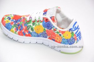 Кроссовки для девочки