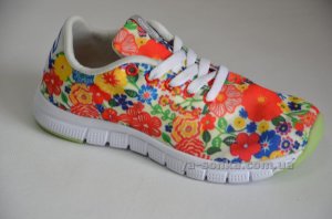 Кроссовки для девочки