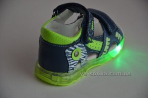 Сандалии с подсветкой для мальчика