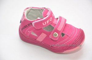 Закрытые сандалии  для девочки