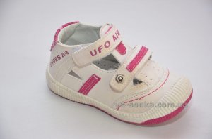 Закрытые сандалии  для девочки