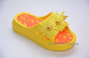 Шльопанці для дівчаток