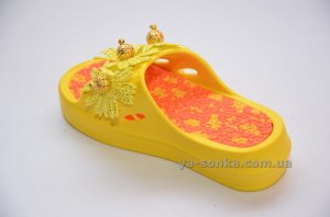 Шльопанці для дівчаток