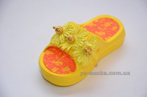 Шльопанці для дівчаток