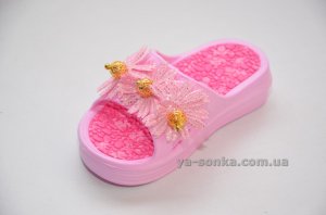 Шльопанці для дівчаток