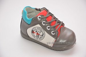 Ботинки для маленького мальчика