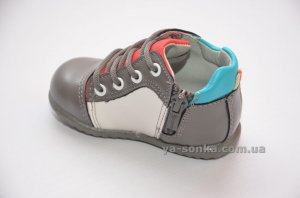 Ботинки для маленького мальчика