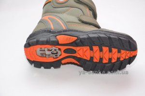 Ботинки для мальчика с ледоходами